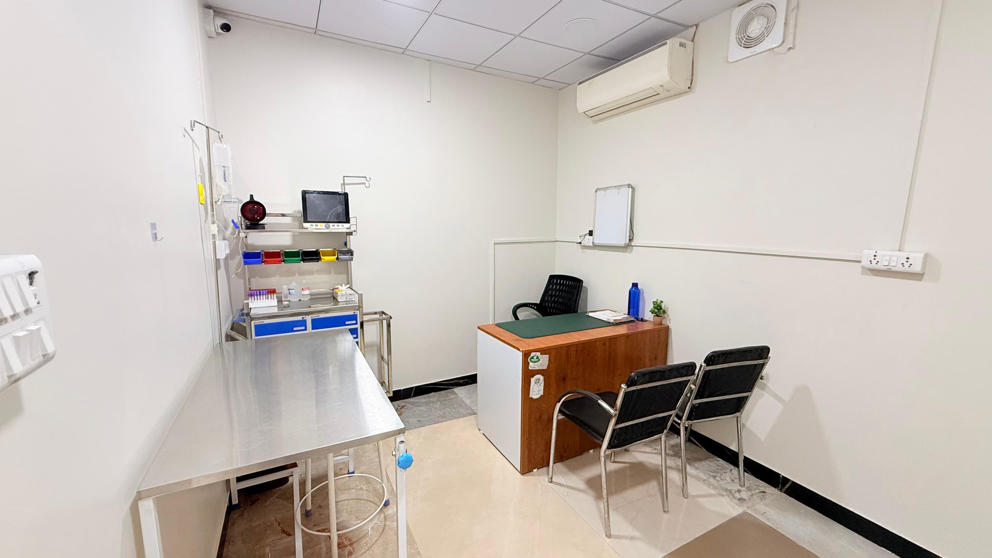 Consultation room at Milli Memorial Dog Hospital