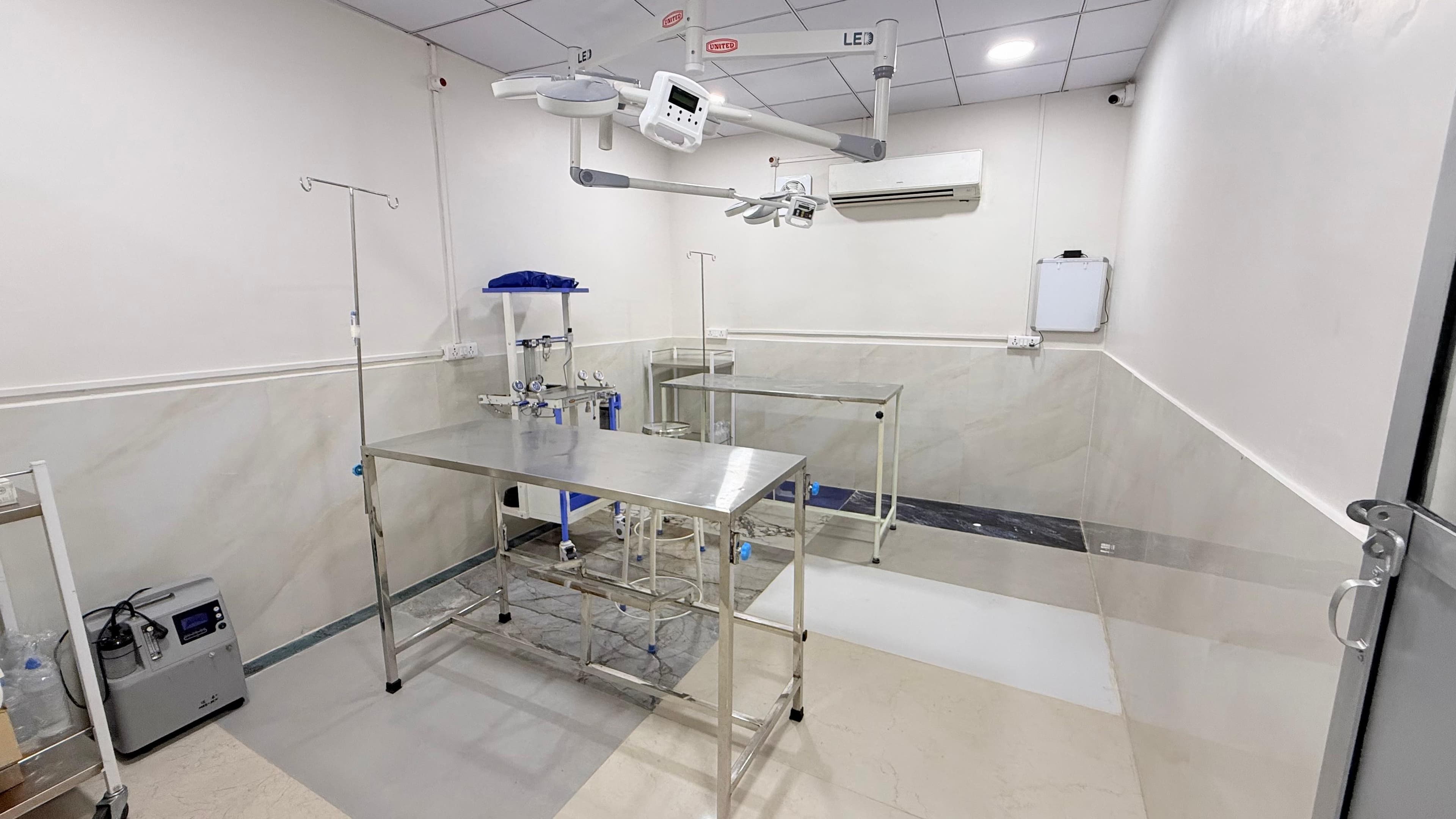 Prepared clinical procedure room at Milli Memorial Dog Hospital